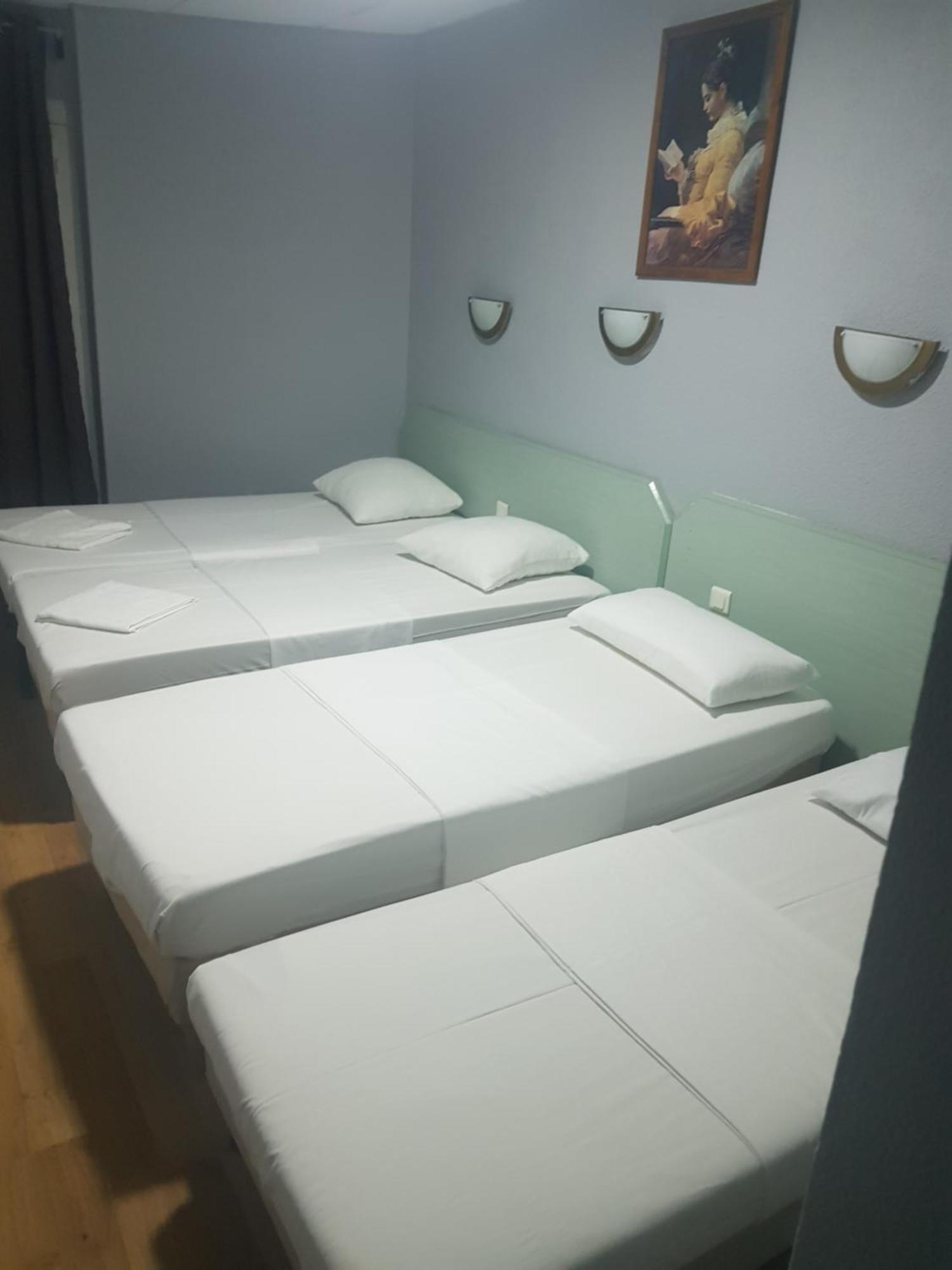Hotel Saint Jean Baptiste Lourdes Exterior foto