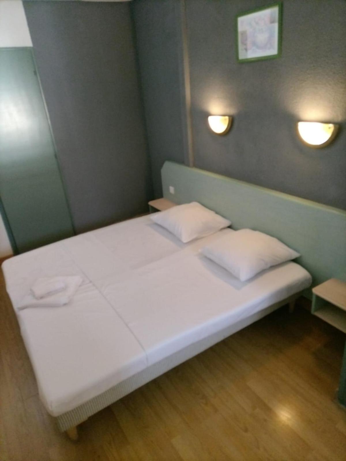 Hotel Saint Jean Baptiste Lourdes Exterior foto